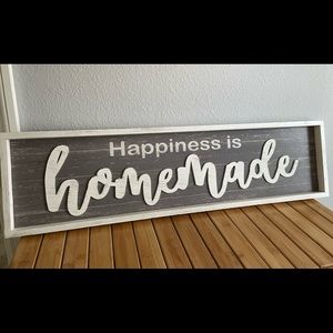 ☀️Farmhouse Wooden Sign: brand new, “Happiness is Homemade” NWOT, white & grey